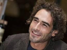 Sergio Muniz con don Giulio: "L'amore va lodato in ogni sua forma"