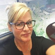 Linda Lightsey's Instagram, Twitter & Facebook