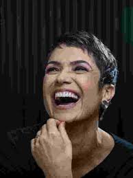 Sempre rolaram diversas especulações sobre a verdadeira idade de sandra annenberg nas redes sociais, mas a própria jornalista resolveu revelar quem estava certo. Uma Ancora Nada Deselegante Uol Tv E Famosos