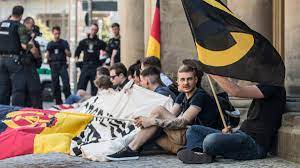 Die identitäre bewegung deutschland selbst versteht sich als patriotische bewegung. Verfassungsschutz Identitare Bewegung Rechtsextremistisch Zdfheute