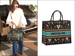 6,235 likes · 17,102 talking about this. Anushka Sharma S Lavish Book Tote Bag Comes With An Expensive Price Tag Of Rs 2 47 Lakh Hindi Movie News Times Of India