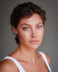 Caryssa Beard's Instagram, Twitter & Facebook