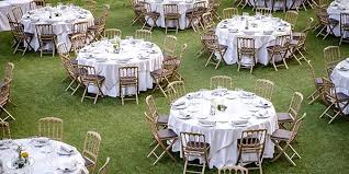 Debe ser para algún banquete de bodas o una comilona irlandesa. Catering Para Bodas En Andalucia Abades Catering