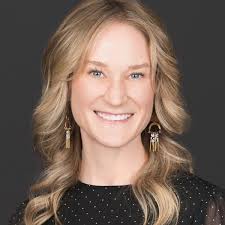 When BankBeat Magazine recently asked Caitlin McMahon about her favorite  part of her job at Sunrise Banks, she said it's working with customers to  make their goals come true.