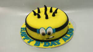 Touch device users, explore by touch or with swipe gestures. Minion Cake Decorating Fondant Easy Youtube