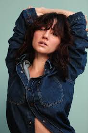 Pé na Cova Estragos (Episodio de TV 2015) - IMDb