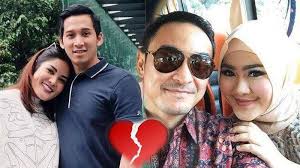 Nindy ayunda mengaku bermasalah sejak awal menikah nindy ayunda menikah dengan askara parasady harsono pada 2011. Selain Suami Nindy Ayunda 5 Artis Ini Juga Digugat Cerai Saat Masih Dipenjara Ada Yang Nikah Lagi Halaman All Tribunnewsmaker Com