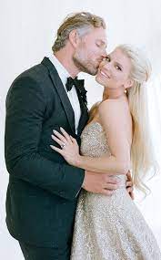 Photos From Best Celebrity Wedding Photos E Online Celebrity Bride Celebrity Wedding Photos Jessica Simpson Wedding Dress