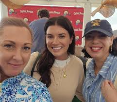 Posts with replies by MISS💋 (@missssmisssss)