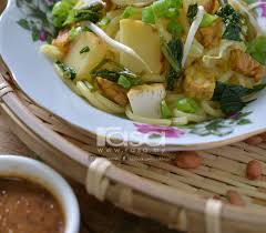 Kepakaran kami adalah menyediakan pecal yang penuh rasa kacang & kasih syg, pedas2 halus, dan gabungan masin manis. 1 Kuah Pecal Jadi 5 Menu Berbeza Tak Caya Korang Kena Cuba