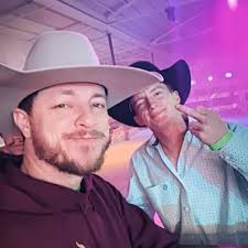 lucy byers🏳️‍🌈 (@lucymbyers)