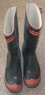 And when the temperatures drop, make sure you check out our selection of women's snow and winter boots. Wellington Boot Wikipedia
