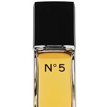 Composé à partir des matières premières les plus nobles, l'extrait est la forme la plus précieuse du parfum. Entdecken Sie N 5 Neu Chanel