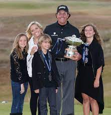 Amy and mickelson welcomed their second child, another little girl, sophia, in 2001. Amanda Brynn Mickelson Age Parents Height Career Net Worth Instagram Old Celebrities Celebrity Kids Net Worth