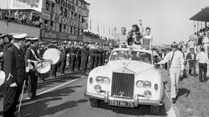 Dernier tour de piste aujourd'hui, toujours dans la bonne humeur (enfin, on l'espère). Photos Videos Le 29 Juin 1969 Derniers Tours De Piste Au Circuit De Gueux