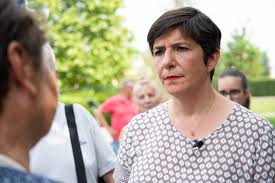 A pénteki bejelentés után a kormányközeli sajtó többször. Nyilvanos Gyurcsanyne Vagyonnyilatkozata Dusgazdag A Dk S Politikusfeleseg