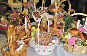 Wooden baskets and boxes are a classic design but may be heavier to carry. Ukrainian Easter Basket Beautiful Tradition