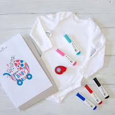 Baby body bemalen macht recht spaβ und darin wird ihr kleiner schatz einfach fantastisch aussehen! Babybody Bemalen