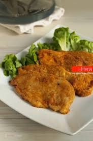 B prepara una teglia da forno,ungila e adagia i pezzetti di pollo infarinati. Fettine Di Pollo Al Forno Con Paprika