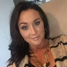 Autumn Hildreth's Instagram, Twitter & Facebook