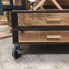 パレットローテーブル アレンジ diy 木工 手作り オイルステイン briwax table インテリア interior ものづくり 前後に引ける引き出し 裏面の取っ手はレザー sundays craft club ワークショ pallet coffee table coffee table craft club