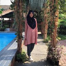 Baju muslim zaskia adya mecca. Zaskia Adya Mecca On Instagram Shooting Ibupintar Ttv Pake Baju Dr Lemadre Id Dari Hamil Mending Udah Pake Baju Siap Buat Menyusui Instagram Hamil Dada