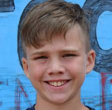 Saskia Lane's Instagram, Twitter & Facebook