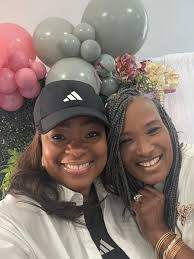 I'm so grateful for the encouraging sisterhood spaces that God has created  for my life! My good sis, Lady Hope McMillan, did it again with another  Refresh!! First Ladies are often safe