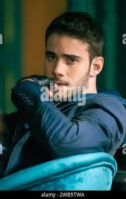 BERLIN, auch bekannt als LA CASA DE PAPEL: BERLIN, von links: Joel Sanchez,  Michelle Jenner, El ancla y el robo', (Staffel 1, ep. 102, ausgestrahlt am  29. Dezember 2023). Foto: Tamara Arranz