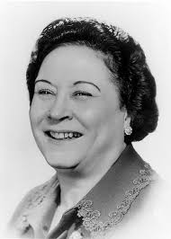 Gráfica sin fecha # **RAMÓN CORRO: DE MUCHACHO DE MANDADOS A DESTACADO  COMENTARISTA DE BÉISBOL…** Hablar de gente amiga que uno quiere de verdad  no es fácil, por cuanto uno puede caer