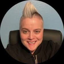 Tracy Munson's Instagram, Twitter & Facebook