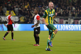 Join facebook to connect with de bekende voetballer and others you may know. Deze Bekende Voetballers Komen Uit Den Haag En Daar Zijn Wij Trots Op Indebuurt Den Haag