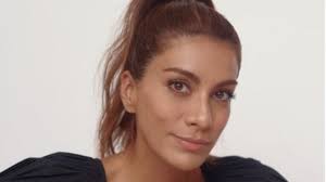 Sirena encantada”, le dicen a Andrea Serna por foto en bikini