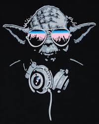 Hipster Yoda With Headphones And Sunglasses Music Artwork Star Wars Art Dj Yoda Star Wars Yoda