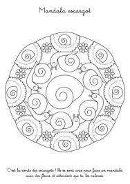 Une forme typique du mandala est le cercle extérieur, le carré qui y est inscrit, dans lequel le cercle intérieur est inscrit, qui est souvent segmenté ou a la forme d'un lotus. Coloriage A Imprimer Mandala Des Escargots