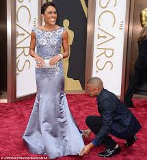 2014 Oscars GMA anchor Robin Roberts on the red carpet | Daily Mail Online