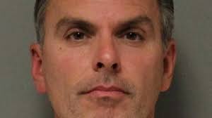 Driver arrested under Leandra's Law after failing to move over for  emergency vehicle, cops say