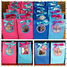 Decoration Frozen Themed Birthday Party At Home Frozen Theme Favor Bags Www Myshowerbox Com Frozen Theme Party Frozen Birthday Theme Frozen Birthday