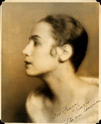 Edna Thomas's Instagram, Twitter & Facebook