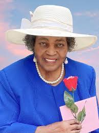 Essie Glenn's Instagram, Twitter & Facebook