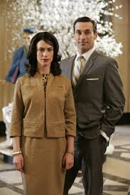 Rachel Menken Maggie Siff And Don Draper Jon Hamm Mad Men Episode Stills Season 1 Episode 3 Marriage Of Figaro Mad Men Fashion Mad Men Decor Mad Men