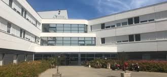 Prenez rdv en ligne avec polyclinique du val de sambre: Maubeuge Un Service De Geriatrie S Est Installe A La Polyclinique Du Val De Sambre Canal Fm