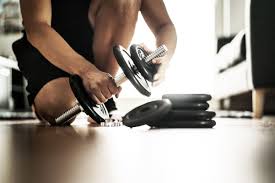 La riapertura di palestre e piscine è prevista per il 25 maggio (ma non in lombardia): Quando Riaprono Palestre E Piscine Cosa Aspettarsi Dal Nuovo Dpcm