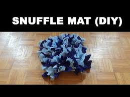 Diy Comment Fabriquer Un Snuffle Mat Pour Votre Chien Tutoriel Youtube Diy Dog Stuff Dog Puzzles Diy Diy Pet Toys