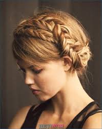 50 totally gorgeous short hairstyles for women. The Most Beautiful Dirndl Hairstyles For The Oktoberfest 25 Ideas Heystyles