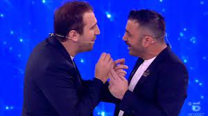 Stasera stasera stasera stasera lo volevamo in prima serata ed eccolo qua! Fmmt3uymb3ol6m