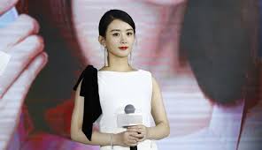 Mới đây, sohu entertainment news đưa tin, văn phòng làm việc của triệu lệ dĩnh và phùng thiệu phong đưa ra thông báo rằng cặp đôi này đã quyết định chia tay trong hòa bình hình ảnh á hậu phương nga làm mc 'cà phê sáng' vtv3 số mới. Bcbl8noxffnnom