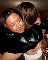 feeling super special ♥️ thank you everyone for making me feel loved, don't  deserve friends like yall.