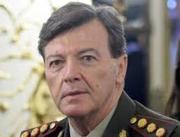 MALVINAS Y ANTÁRTIDA. La entrega es tan evidente que hasta Elisa Carrió  amaga volverse un pelín mazorquera