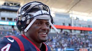 Houston texans qb deshaun watson spins out of a sack to deliver a touchdown pass. Deshaun Watson Contract Texans Qb Watched First Paycheck Roll In Sports Illustrated